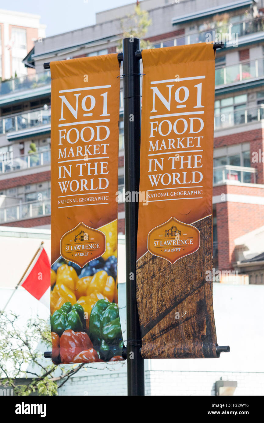 Adversising Banner Tstating, dass St. Lawrence Market die Nr. 1-Lebensmittel-Markt in der Welt von National Geographic gewählt wurde Stockfoto