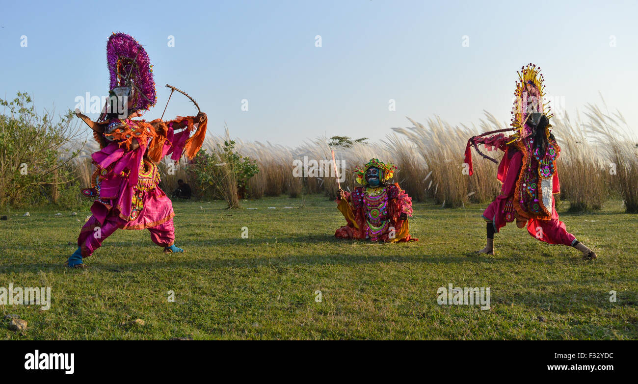 Chhau dancers Fotos und Bildmaterial in hoher Auflösung Alamy