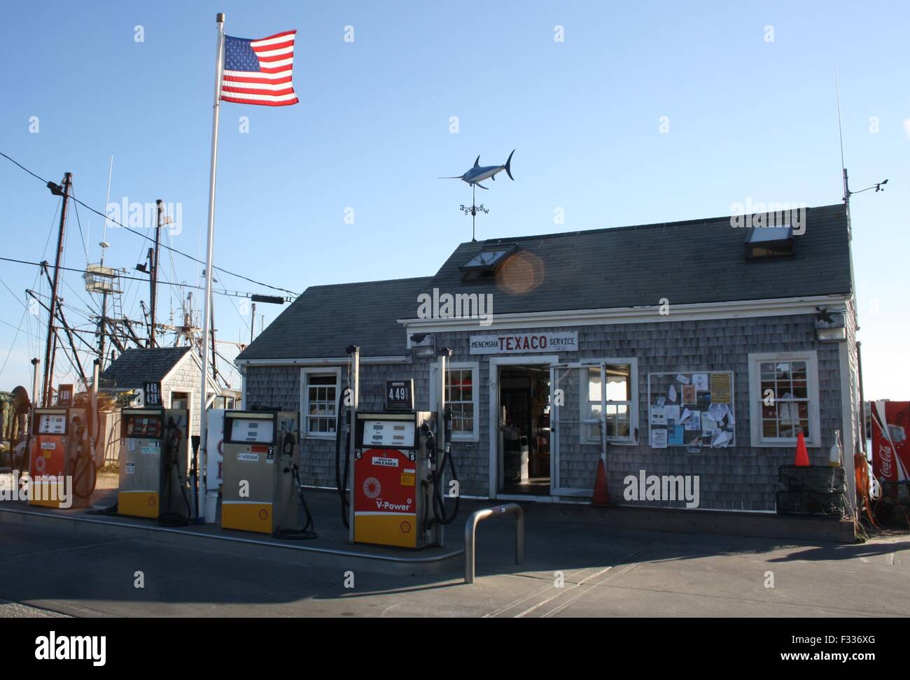 Eine Tankstelle in Martha? s Weinberg, USA, 3. September 2012. Kinogänger können die Insel als Kulisse für den Film der weiße Hai anerkennen. FOTO: CHRISTINA HORSTEN/DPA Stockfoto