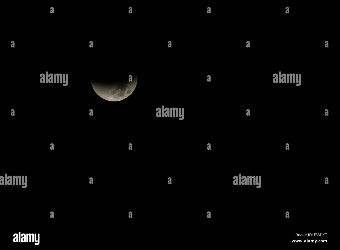 Florenz, Italien - September 2015 - Mondfinsternis vor es wird rot. Italien, 2015 Stockfoto