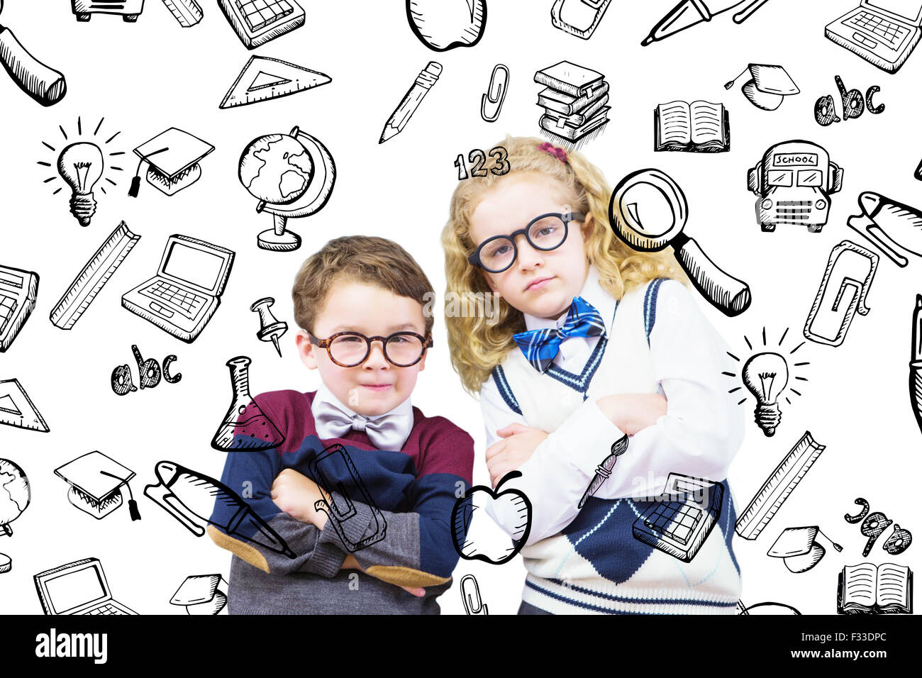 Zusammengesetztes Bild von niedlichen Schülerinnen Blick in die Kamera Stockfoto