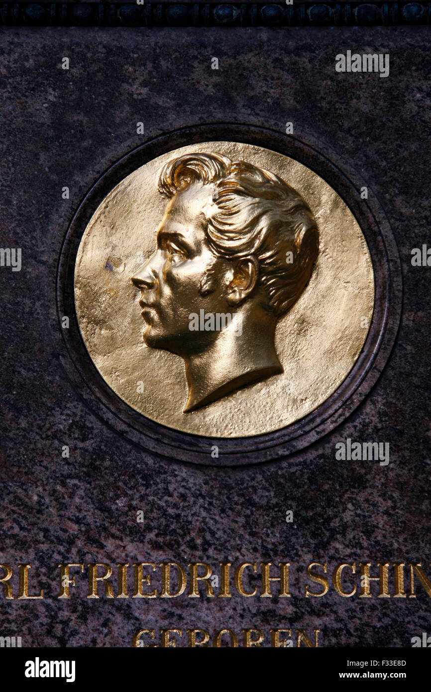 Relief: Friedrich Carl Schinkel, Berlin-Mitte. Stockfoto