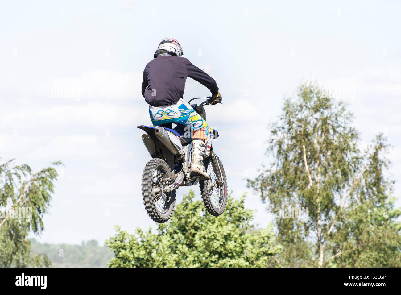 München, Deutschland - 17. AUGUST: Unbekannter Fahrer beteiligt sich an der Ausbildung der Motorsport Club Freisinger Baer in München Stockfoto