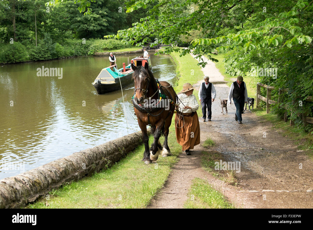 Pferd Schlepp Boot schmale Kohle England englische Europa Stockfoto