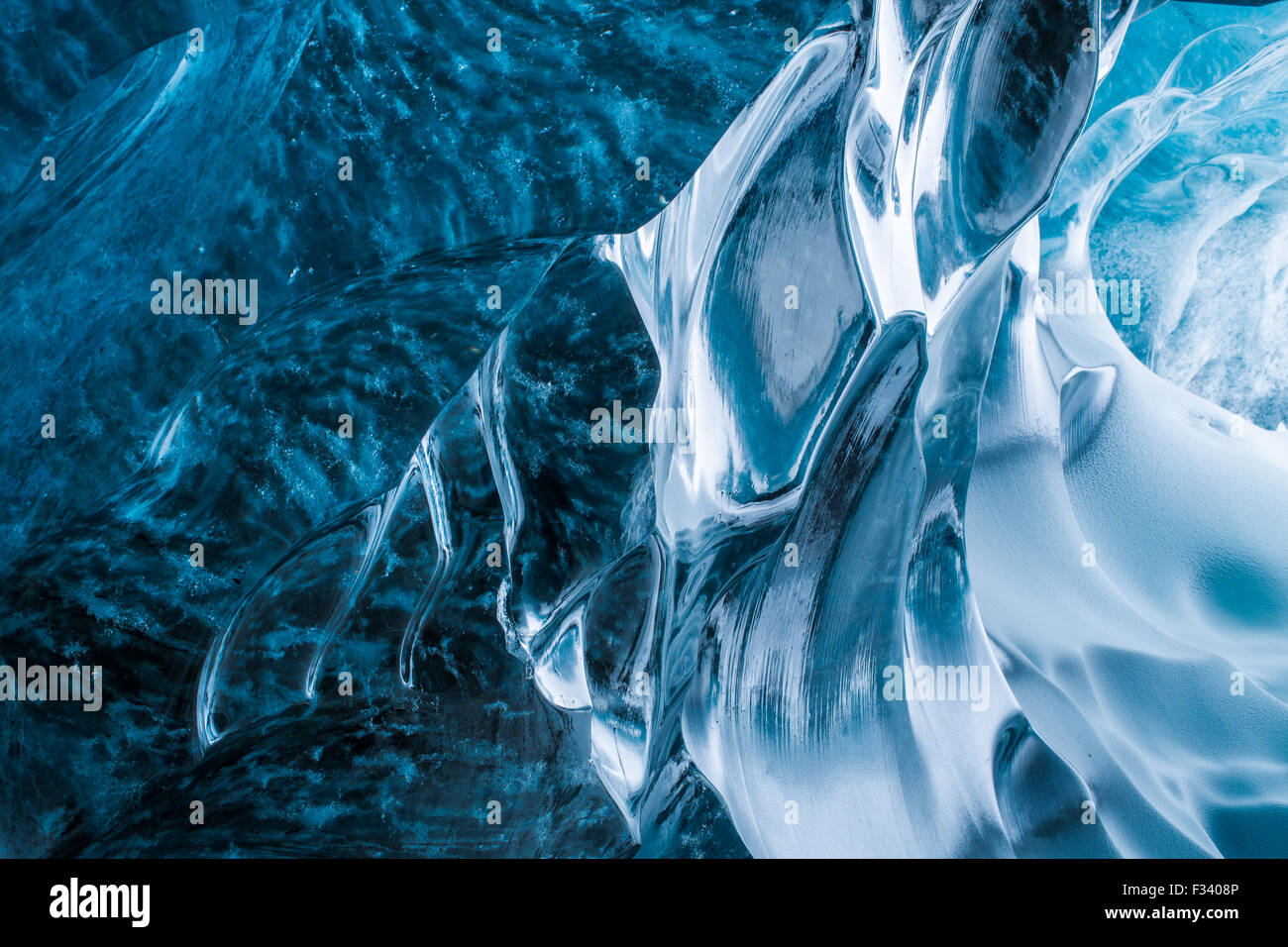 Details des Eises in einer Eishöhle unterhalb des Breidamerkurjokull-Gletschers, Ost-Island Stockfoto