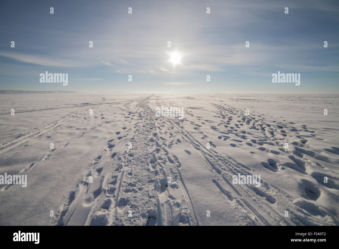 Winterlandschaft mit einem sehr schönen Himmel Stockfoto