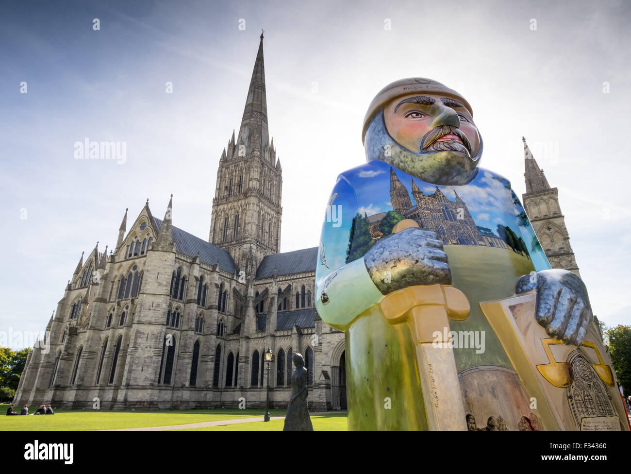 Salisbury Barone im Bild außen Kathedrale von Salisbury. Die Barone markieren Sie 800 Jahre seit der Abdichtung der Magna Carta. Stockfoto