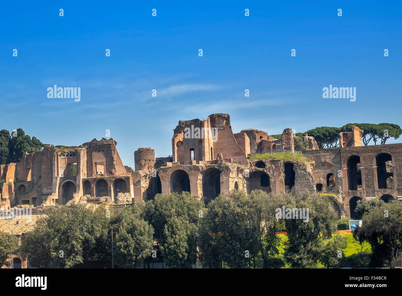THR-Ruinen von Domus Augustea am Rande des Circus Maximus Rom Italien Stockfoto