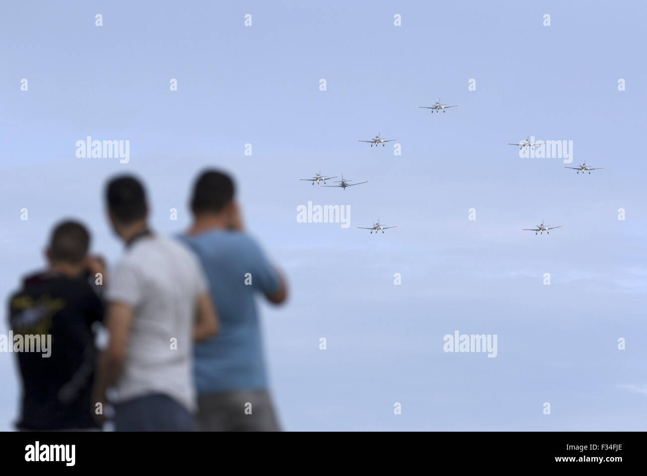 Polnische Luftwaffe PZL-Okecie PZL-130TC-2 Turbo Orlik Kunstflugstaffel während einer Probe für die Airshow-Display. Stockfoto