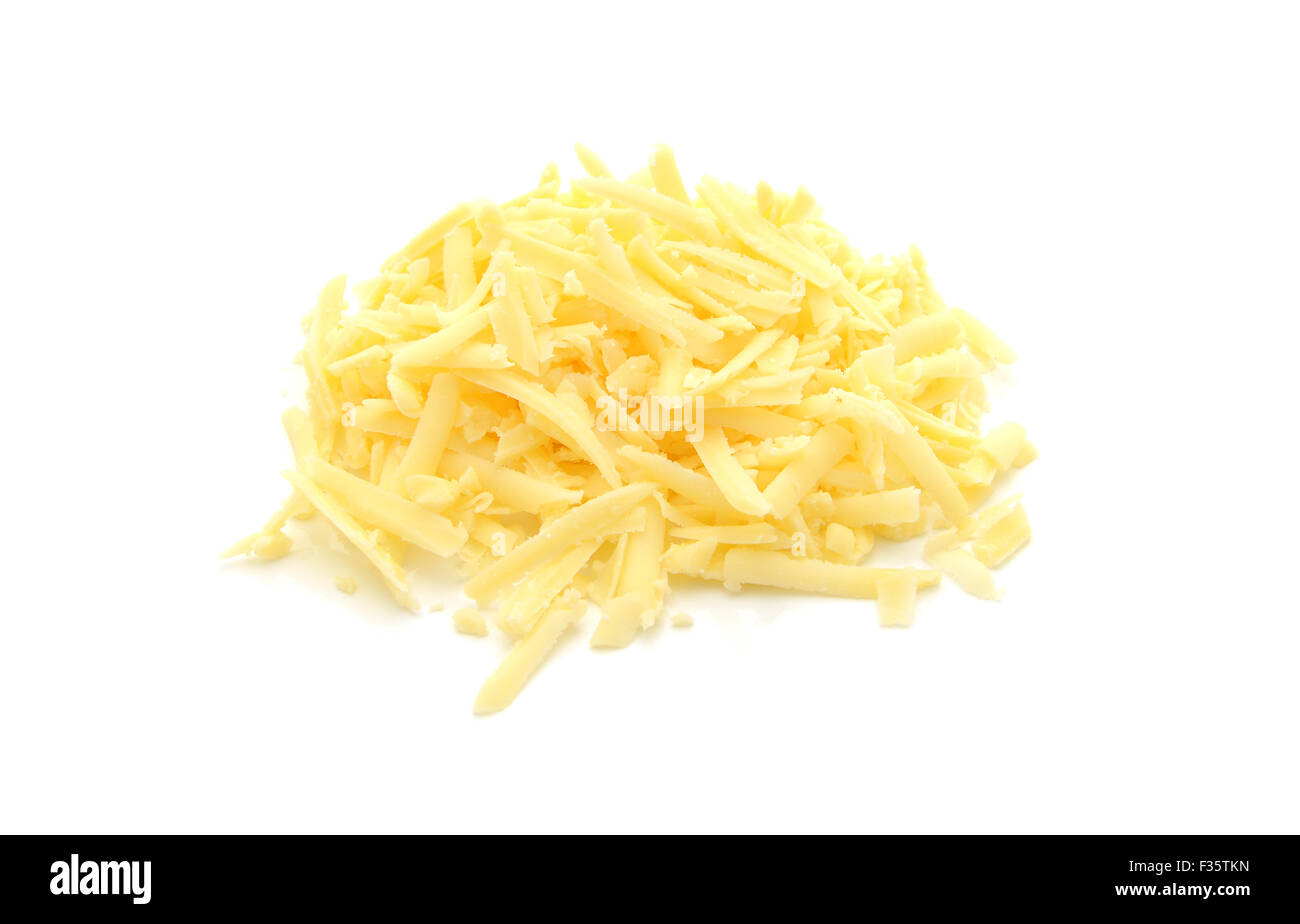 Geriebener Käse, isoliert auf weißem Hintergrund Stockfoto
