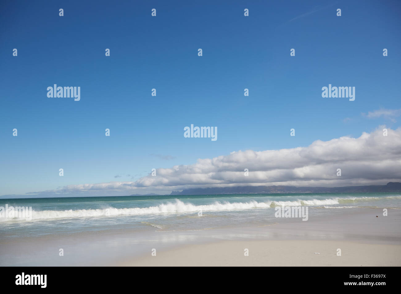 Küste-Horizont-Himmel Stockfoto