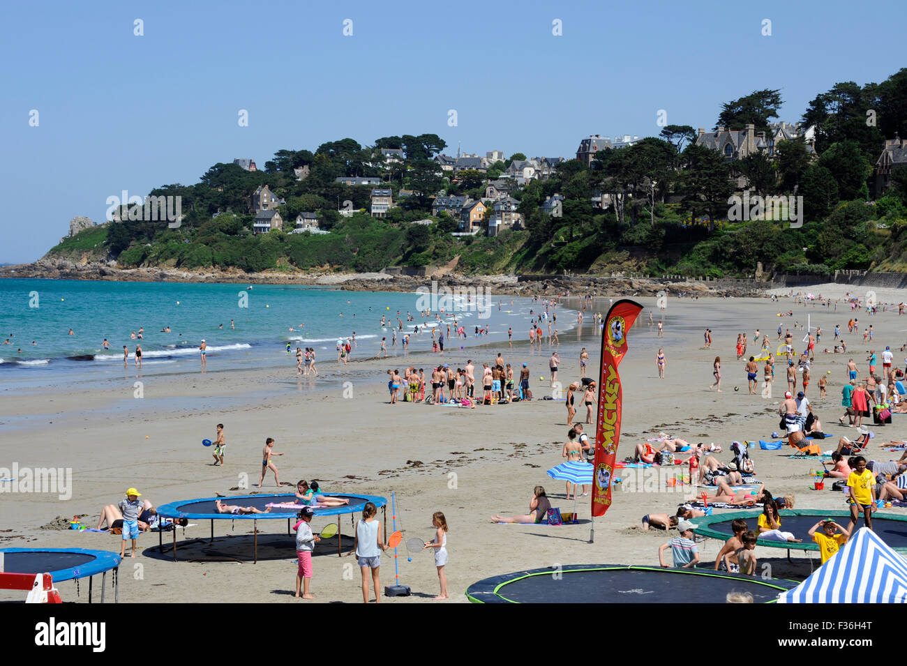 Plage de Trestraou, Perros-Guirec in der Nähe von Saint-Brieuc, Côtes-d ' Armor, Bretagne, Bretagne, Frankreich Stockfoto