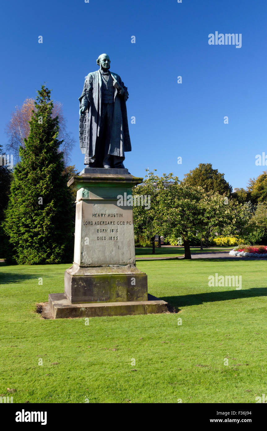 Statue von Henry Austin Herrn Aberdare von Herbert Hampton, Alexandra Gärten, Cathays Park, Cardiff, Südwales, UK Stockfoto