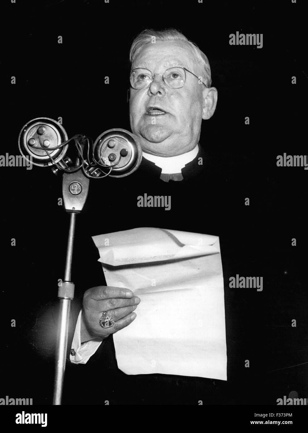 Monsignore William Godfrey, die vom Papst als der neue Erzbischof von Westminster benannt wurde. 21. Dezember 1974. © Keystone Bilder USA/ZUMAPRESS.com/Alamy Live-Nachrichten Stockfoto