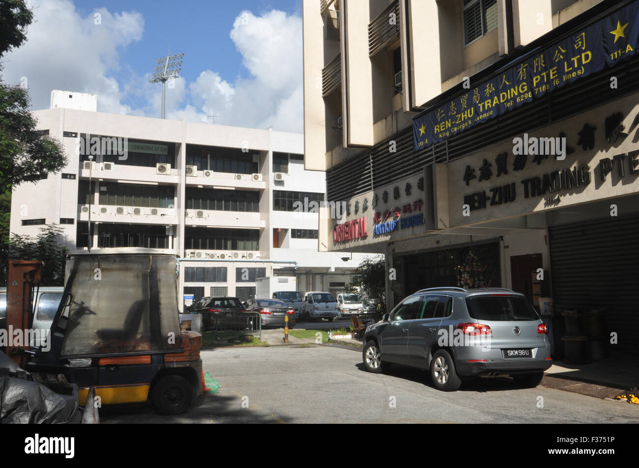 Situation von einem Parkplatz in der Nähe von Kallang Road, Singapur. Stockfoto