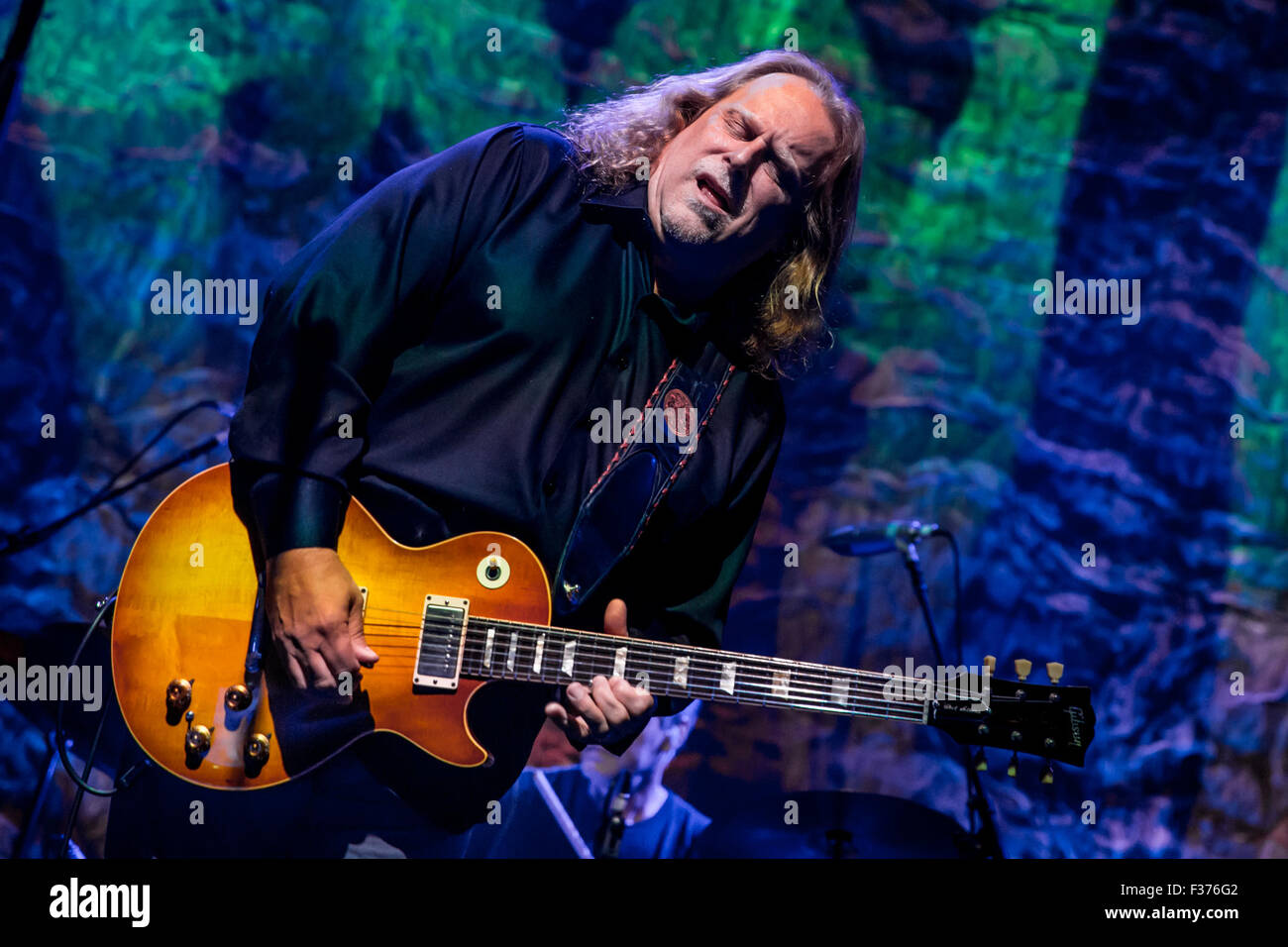 Detroit, Michigan, USA. 29. Sep, 2015. WARREN HAYNES Durchführung auf der Asche & Staub-Tour in The Fillmore in Detroit, MI am 29. September 2015 Credit: Marc Nader/ZUMA Draht/Alamy Live News Stockfoto