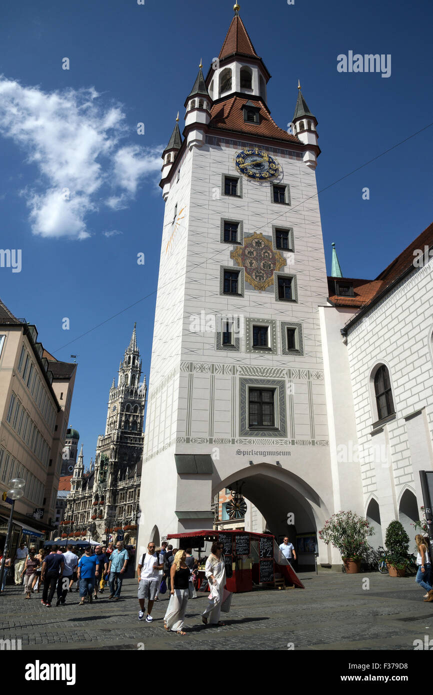 Altes Rathaus, Turm mit Spielzeugmuseum, neues Rathaus hinter, München, Bayern, Deutschland Stockfoto