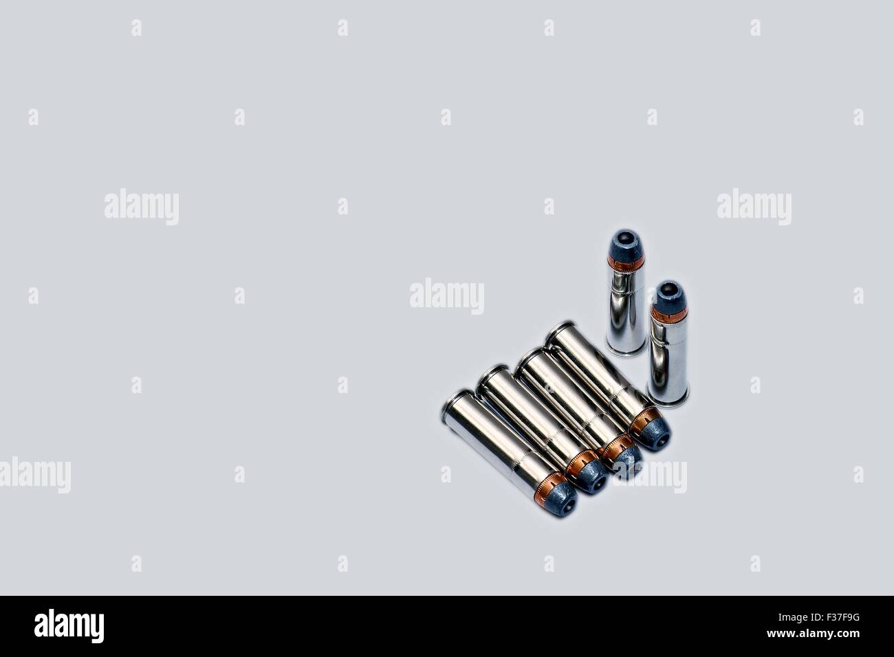 6 x 357 Magnum Pistole Kugeln Munition Stockfoto