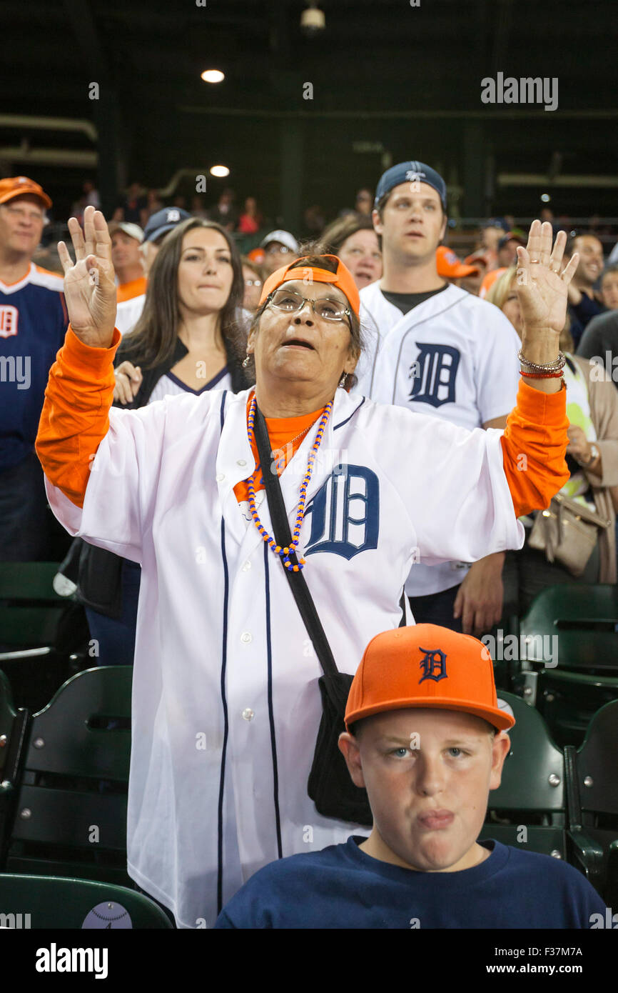 Detroit, Michigan - Baseball-Fans im Comerica Park, Heimat der Detroit Tigers. Stockfoto