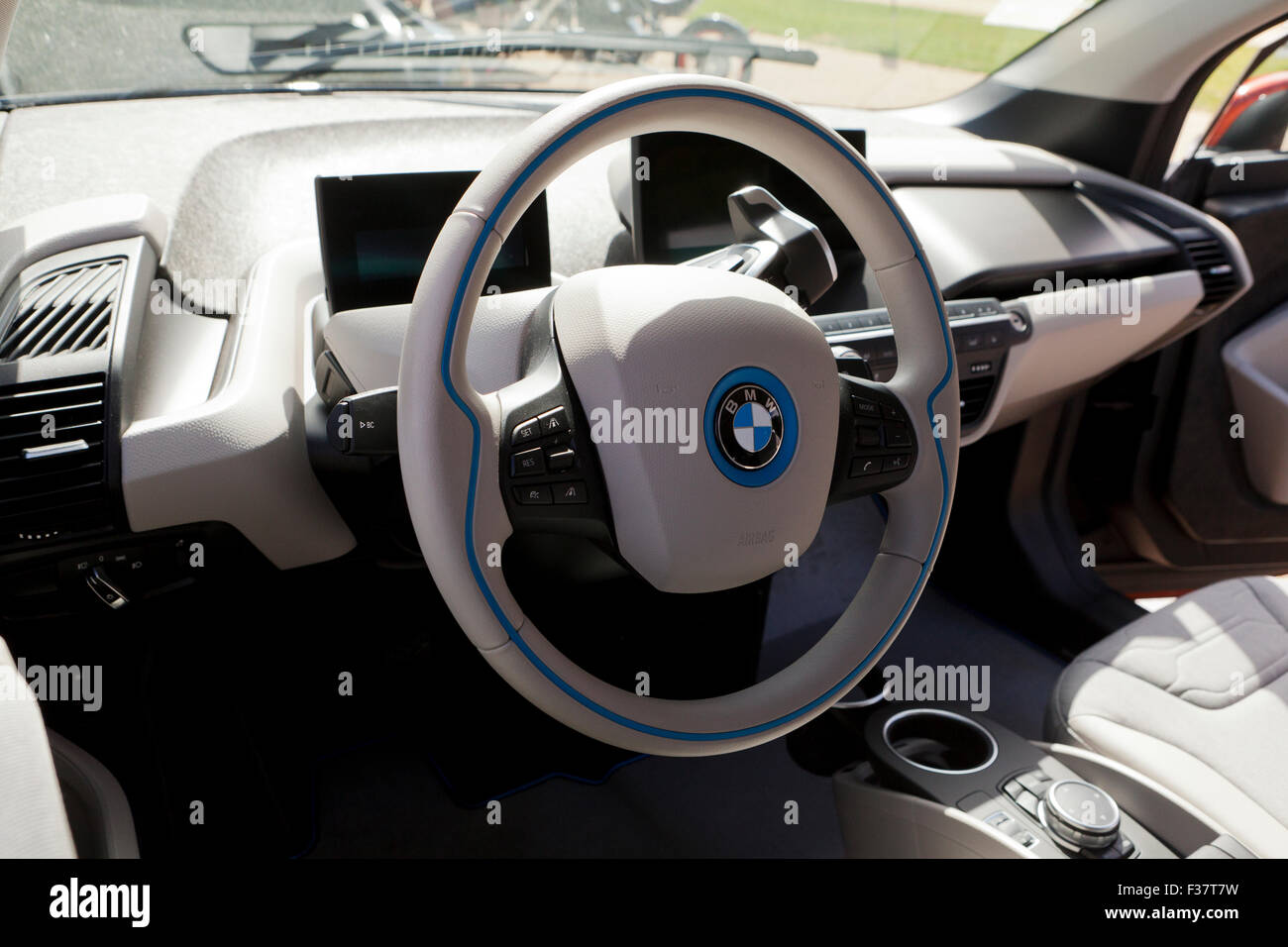 BMW i3 Elektroauto Innenraum - USA Stockfoto