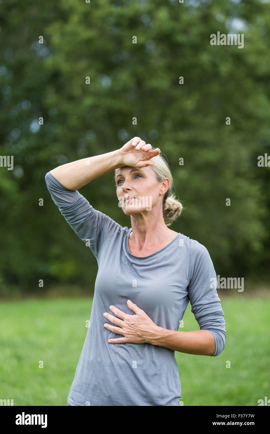 Frau aus der Puste. Stockfoto