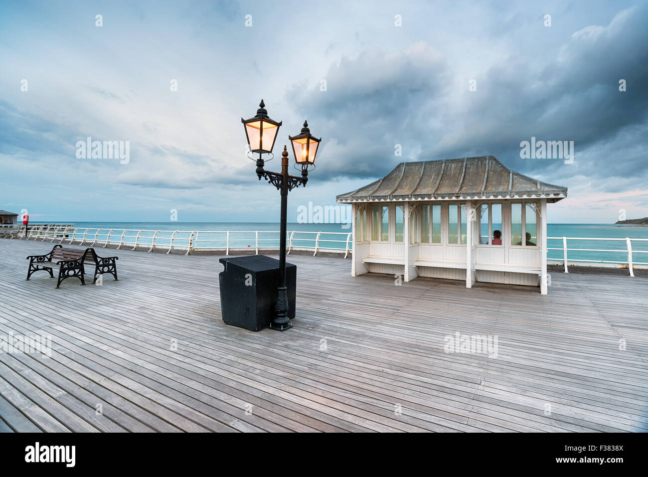 Sonnenuntergang auf Cromer Pier an der Nordküste Norfolk Stockfoto