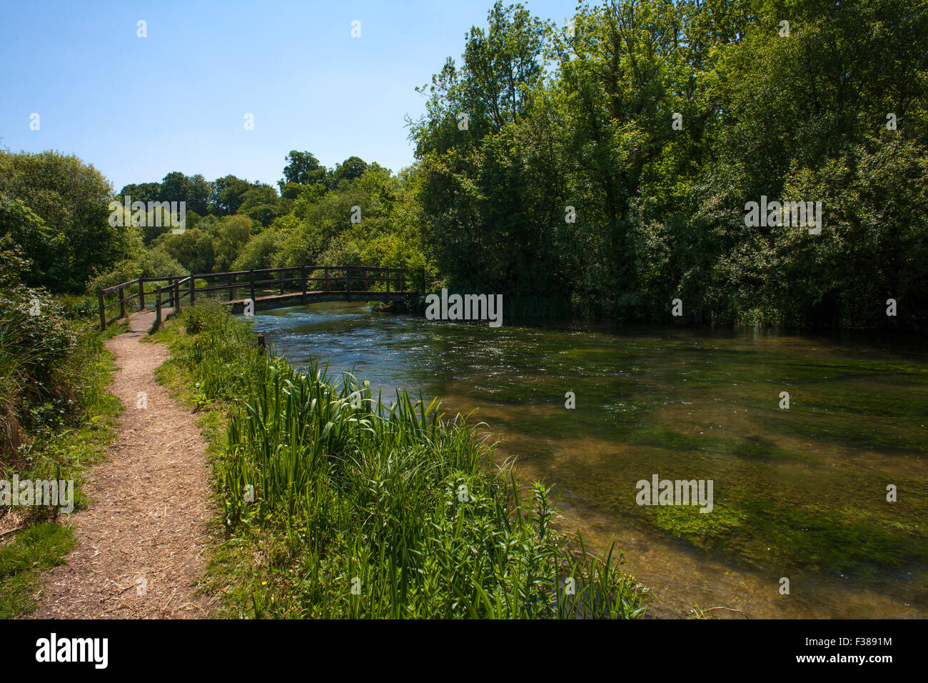 Der Fluss Itchen fließt aus Mitte des Hampshire gemeinsam mit Southampton Water in der Stadt von Southampton. Der Fluss hat eine gesamte Länge Stockfoto