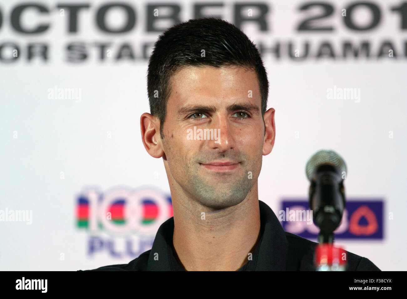 Bangkok Thailand. 1. Oktober 2015. Tennisspieler Novak Djokovic im Rahmen einer Pressekonferenz. Djokovic wird voraussichtlich am 2. Oktober für eine Ausstellung-Tennis-Match in Bangkok gegen Nadal spielen. Bildnachweis: John Vincent/Alamy Live-Nachrichten Stockfoto