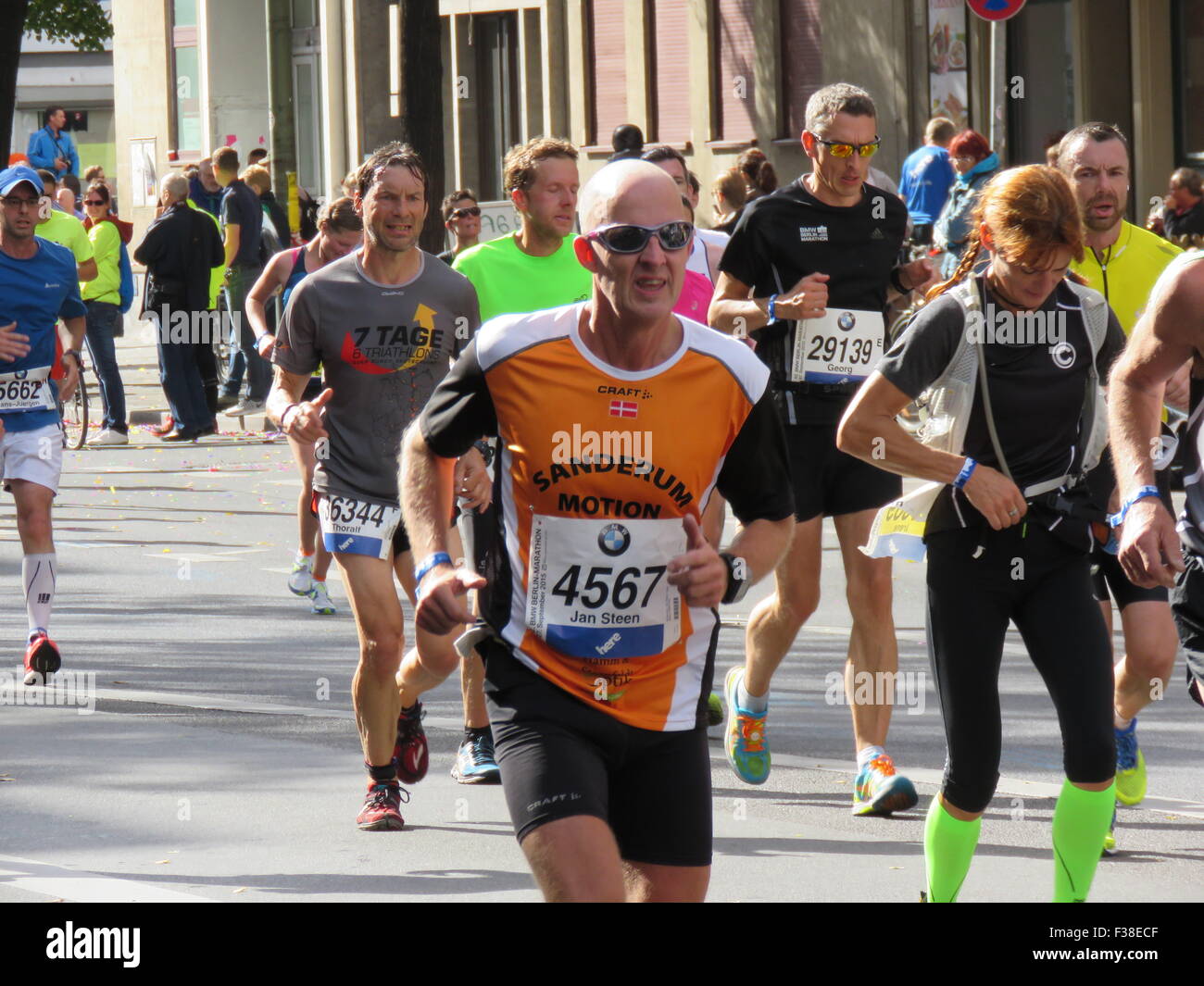 Berlin-Marathon 2015. 2015.09.28 Tausende von Athleten laufen. Stockfoto