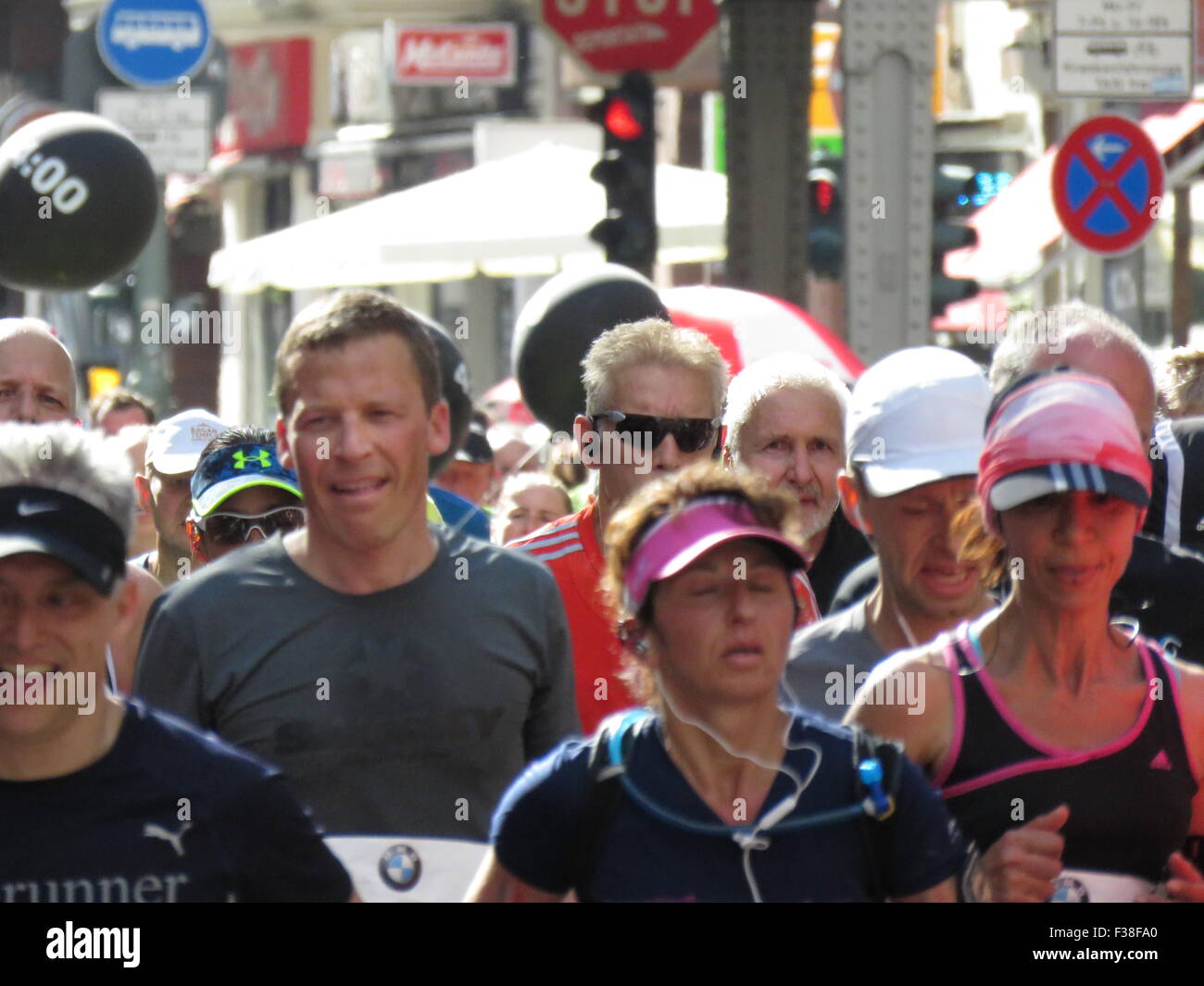 Berlin-Marathon 2015. 2015.09.28 Tausende von Athleten laufen. Stockfoto