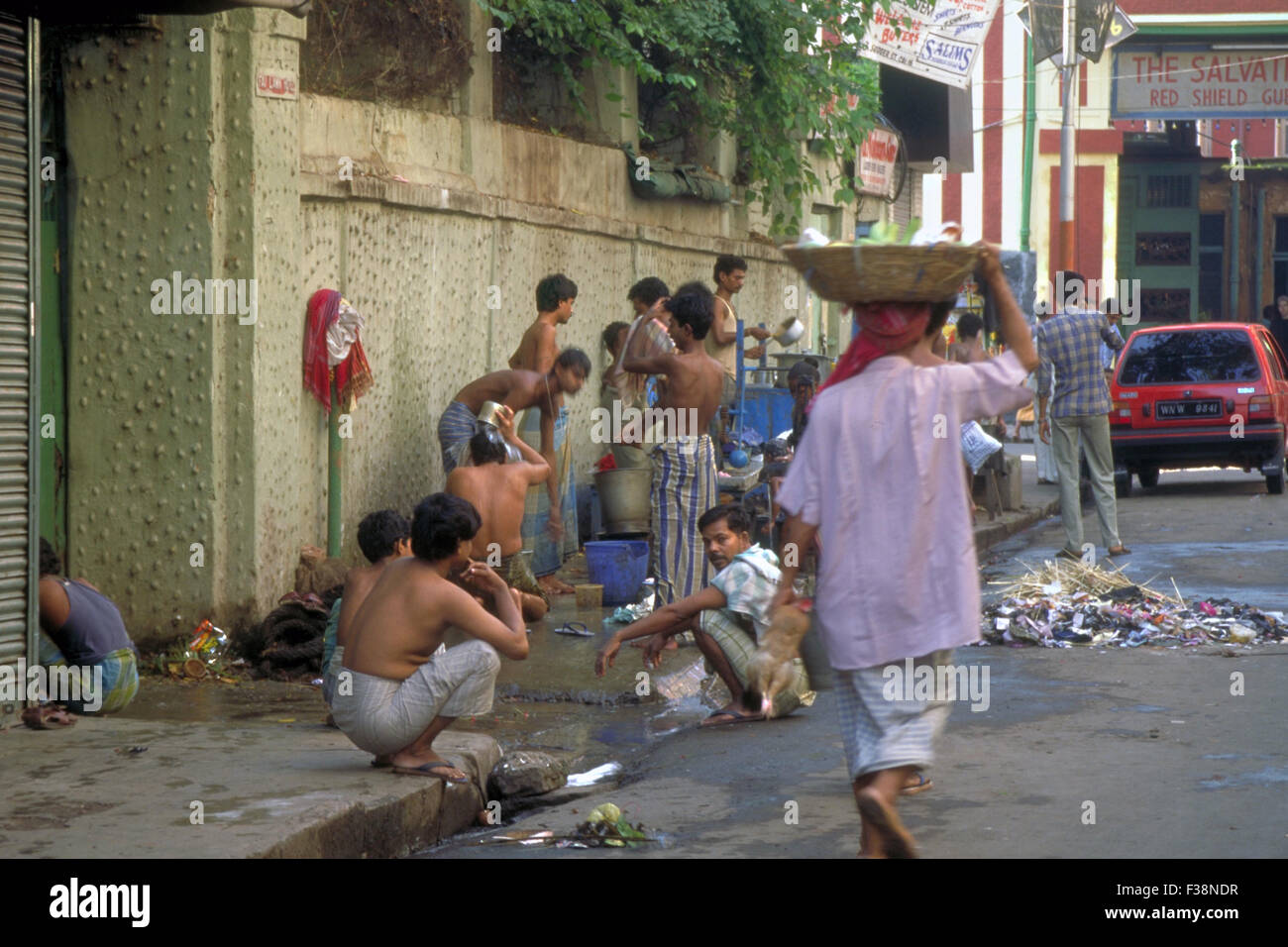 Sudder Street Kolkata, Indien außerhalb der Heilsarmee, wo viele Mutter Teresa Freiwilligen in den 1990er Jahren blieb Stockfoto