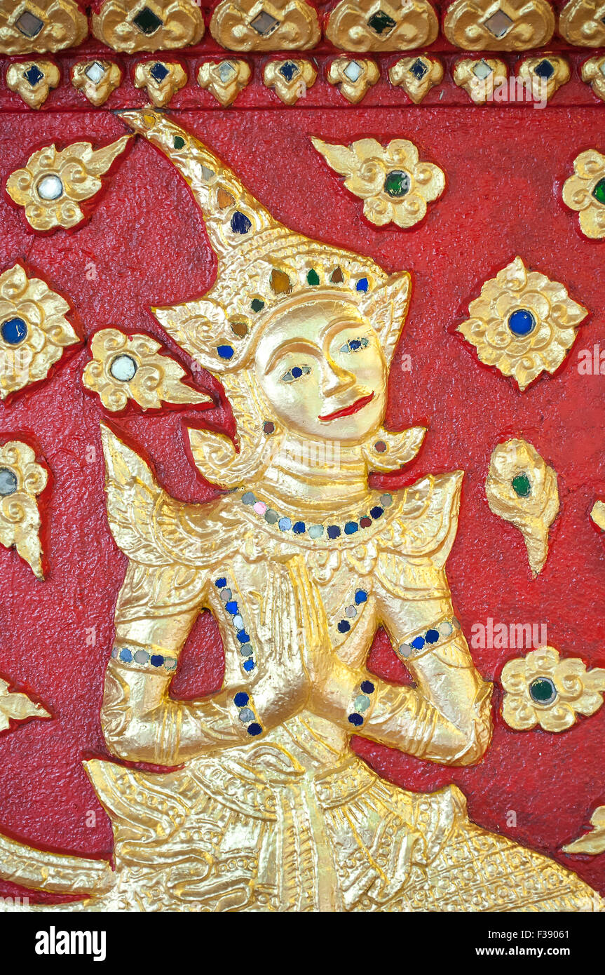 Detail des Hauptaltars im Wat Suan Dok, Chiang Mai, Thailand Stockfoto