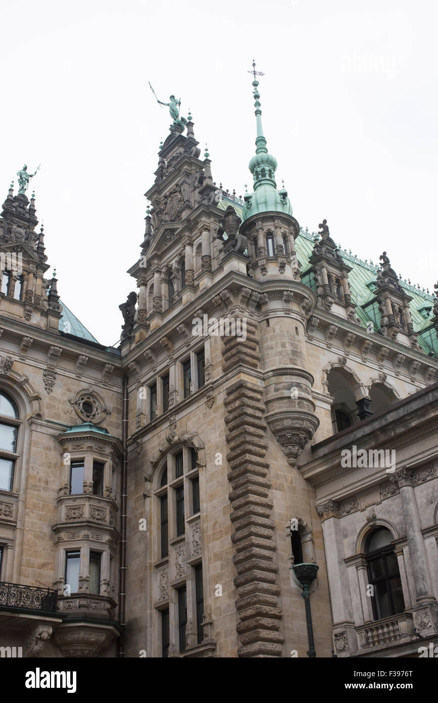 Blick auf das Rathaus, Rathaus Markt, Hamburg, Deutschland. Stockfoto