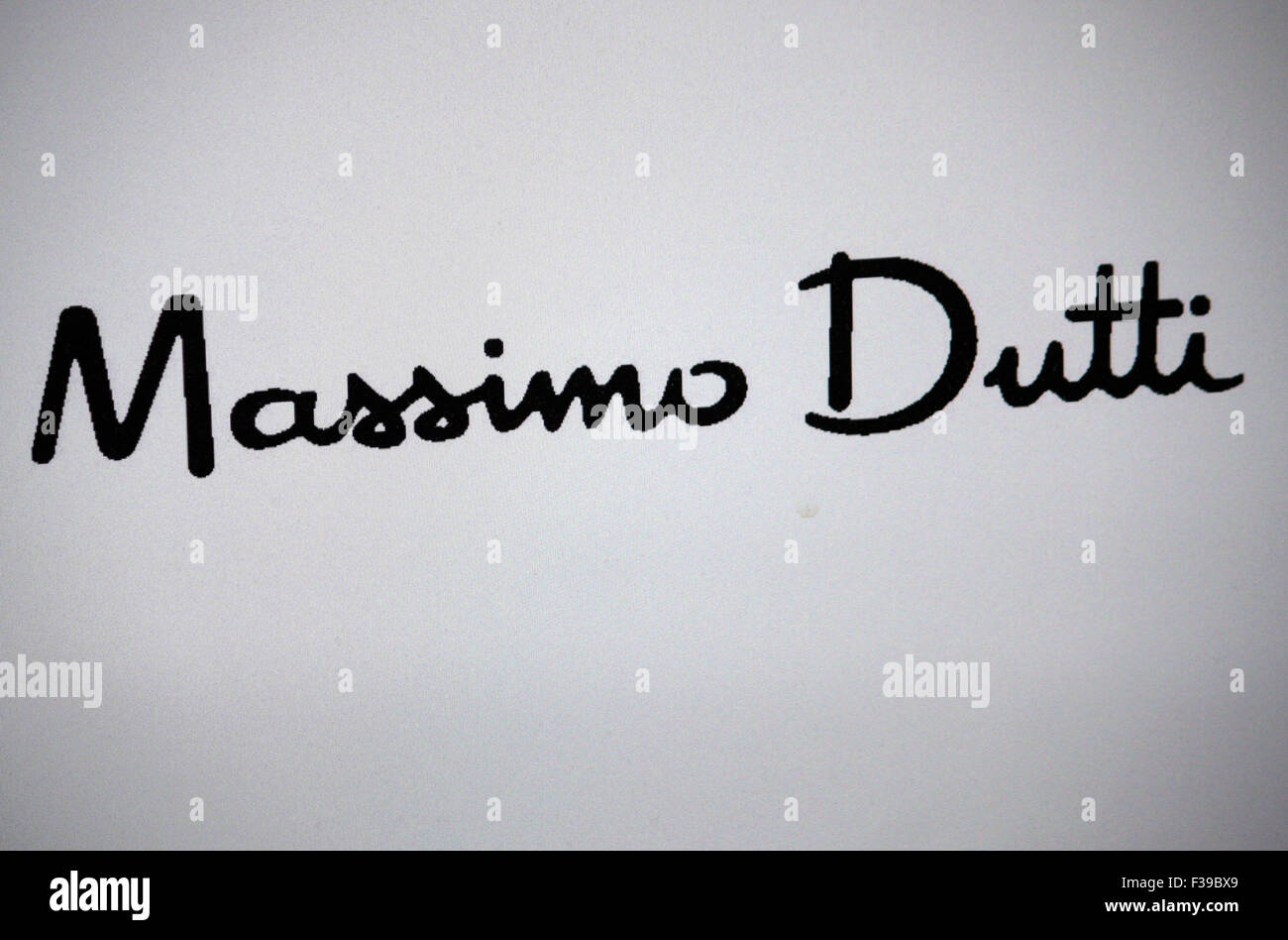 Massimo dutti logo -Fotos und -Bildmaterial in hoher Auflösung – Alamy