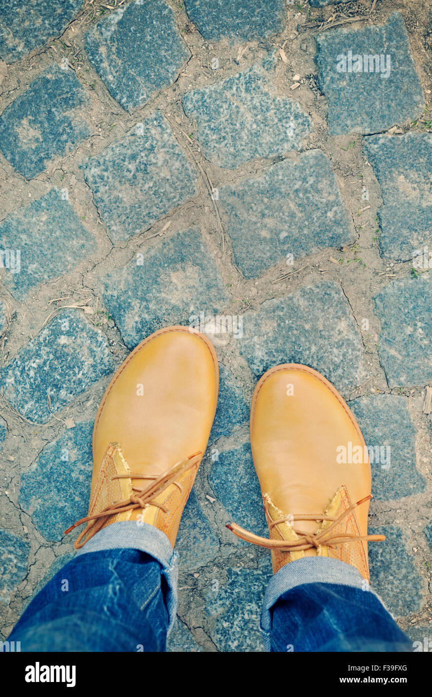 Gelbe Schuhe Stockfoto