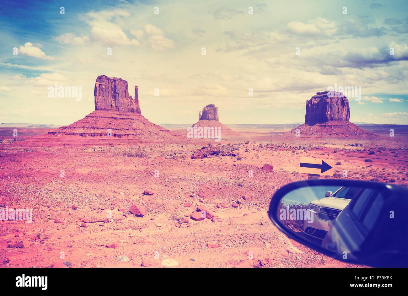 Vintage Instagram Stil Außenspiegel in Monument Valley, USA. Stockfoto