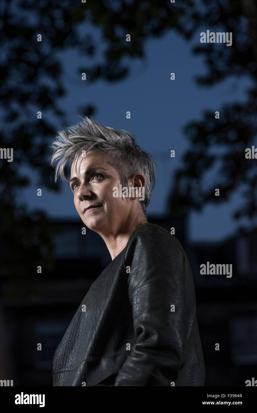 Schottische Krimiautorin und Dramatiker Denise Mina Stockfotografie - Alamy