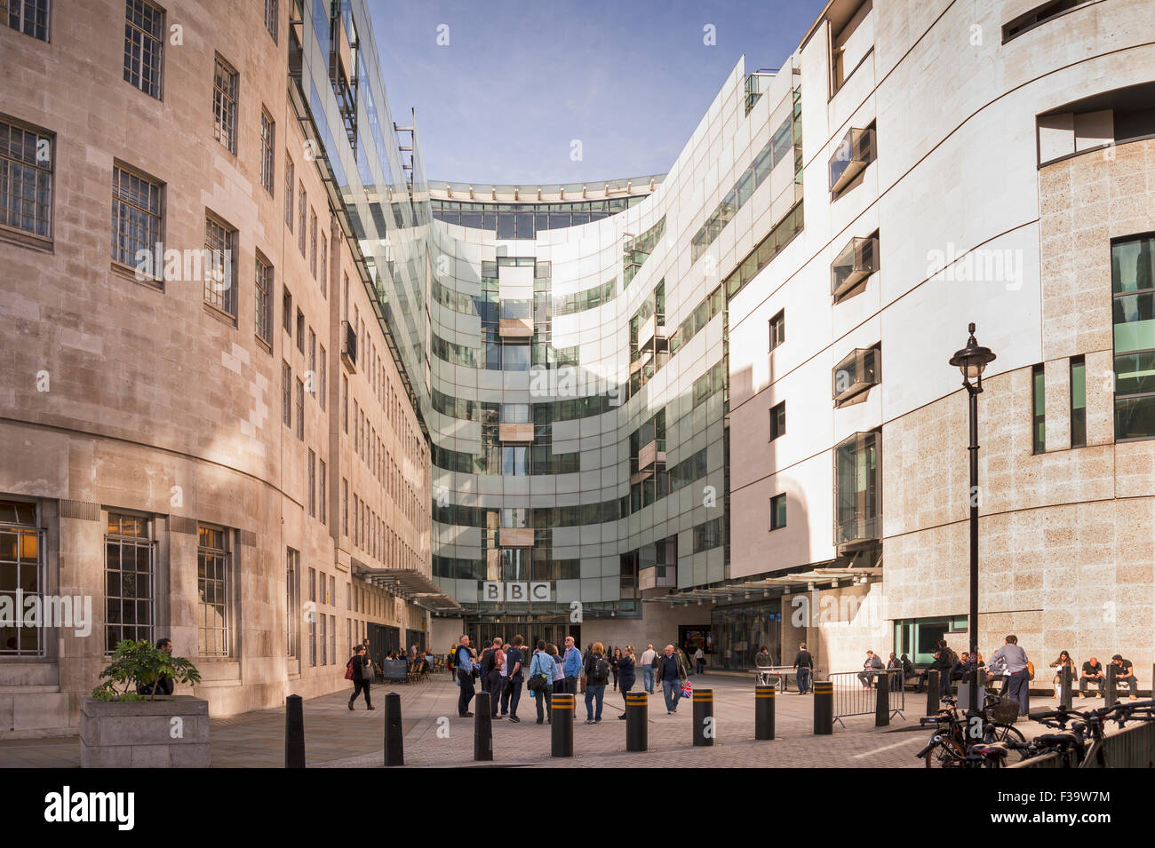 BBC-Gebäude und HQ auf Langham Place, London, Großbritannien Stockfoto
