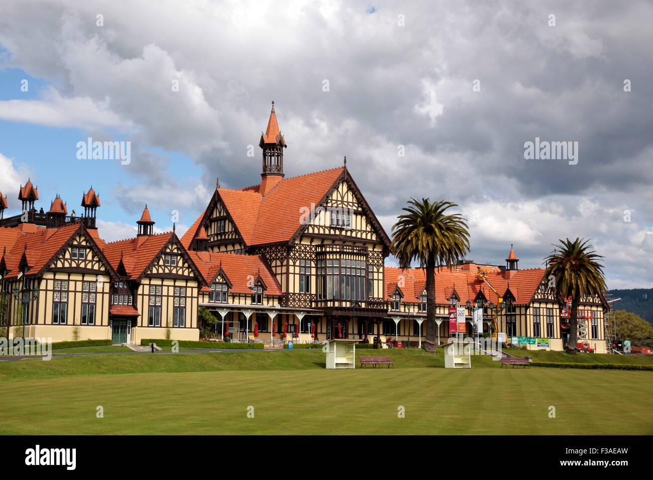 Ehemalige Bad Haus Tudor Türme in Rotorua Stockfoto