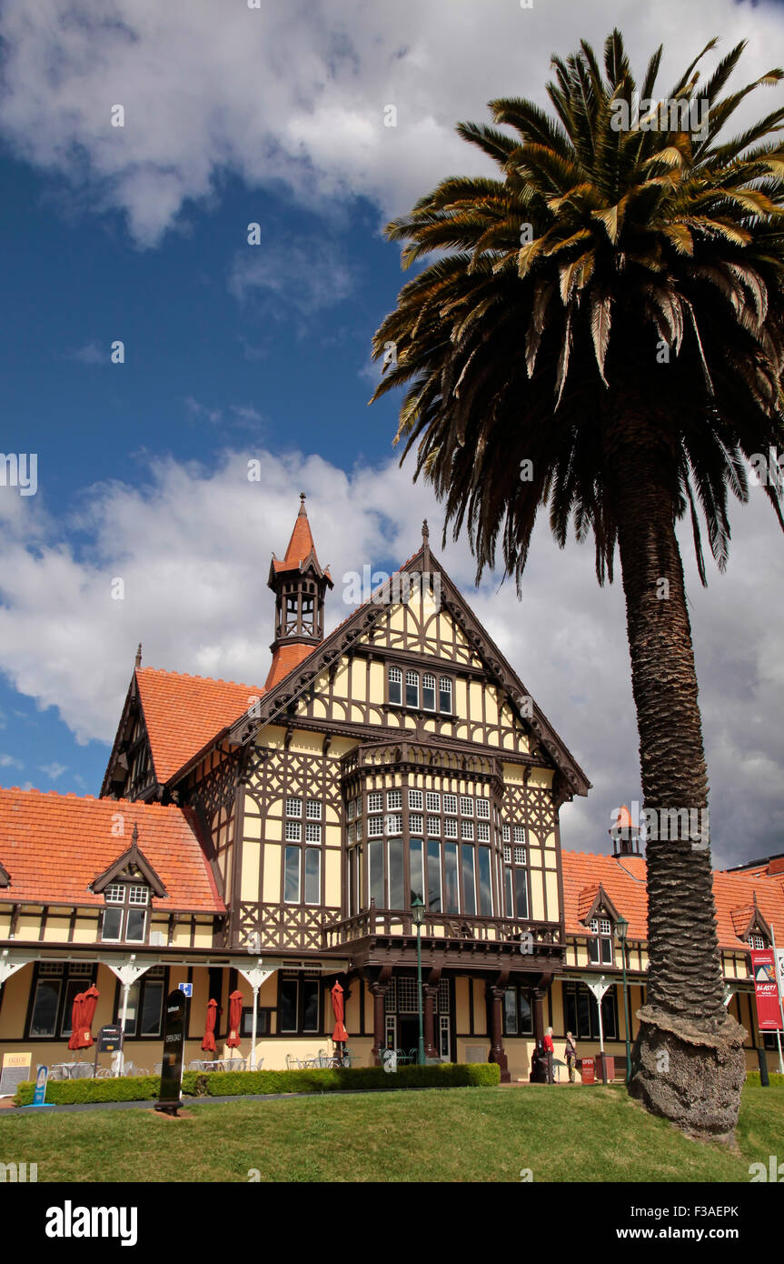 Ehemalige Bad Haus Tudor Türme in Rotorua Stockfoto