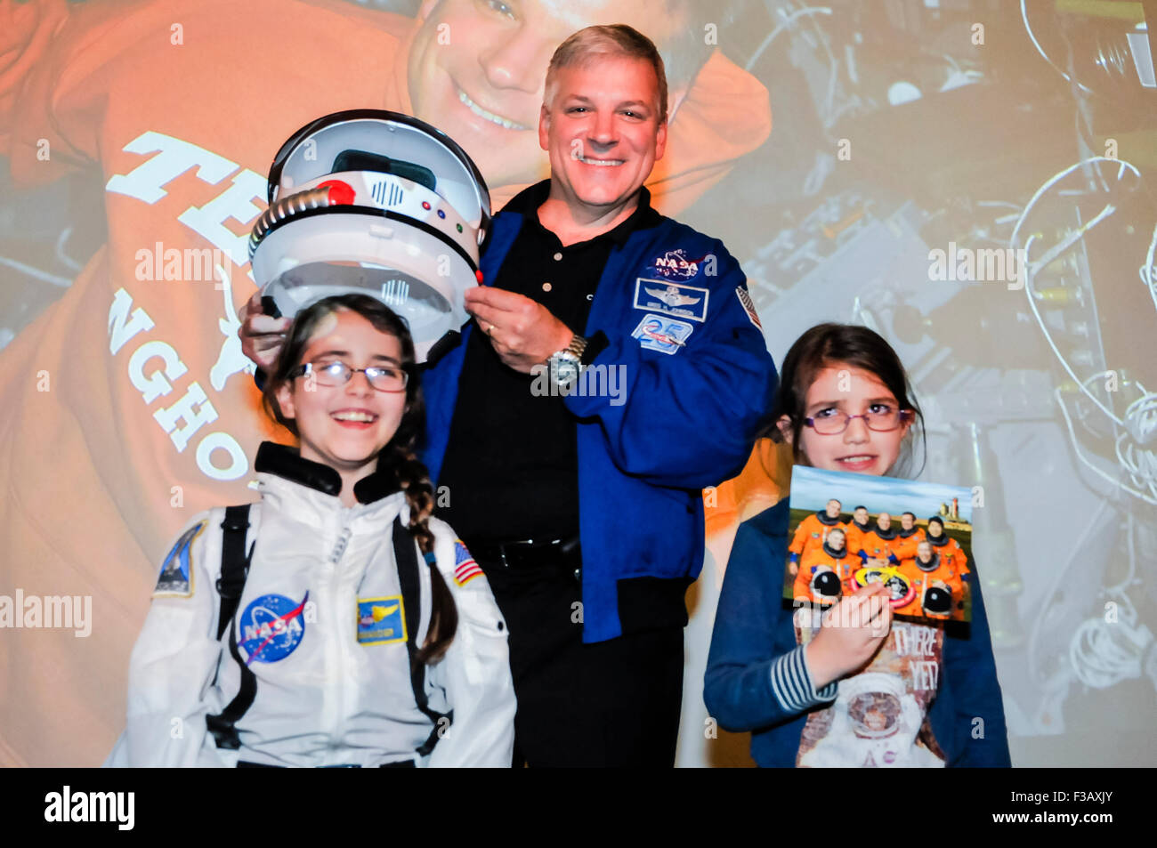 Belfast, Nordirland, Vereinigtes Königreich. 3. Oktober 2015. NASA-Astronaut Greg H. Johnson besucht Belfast Credit: Stephen Barnes/Alamy Live News Stockfoto