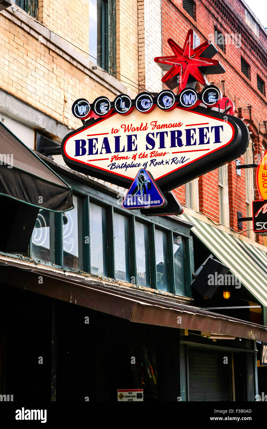 Herzlich Willkommen Sie in der Welt berühmte Beale Street Overhead Zeichen in Memphis, Tennessee Stockfoto