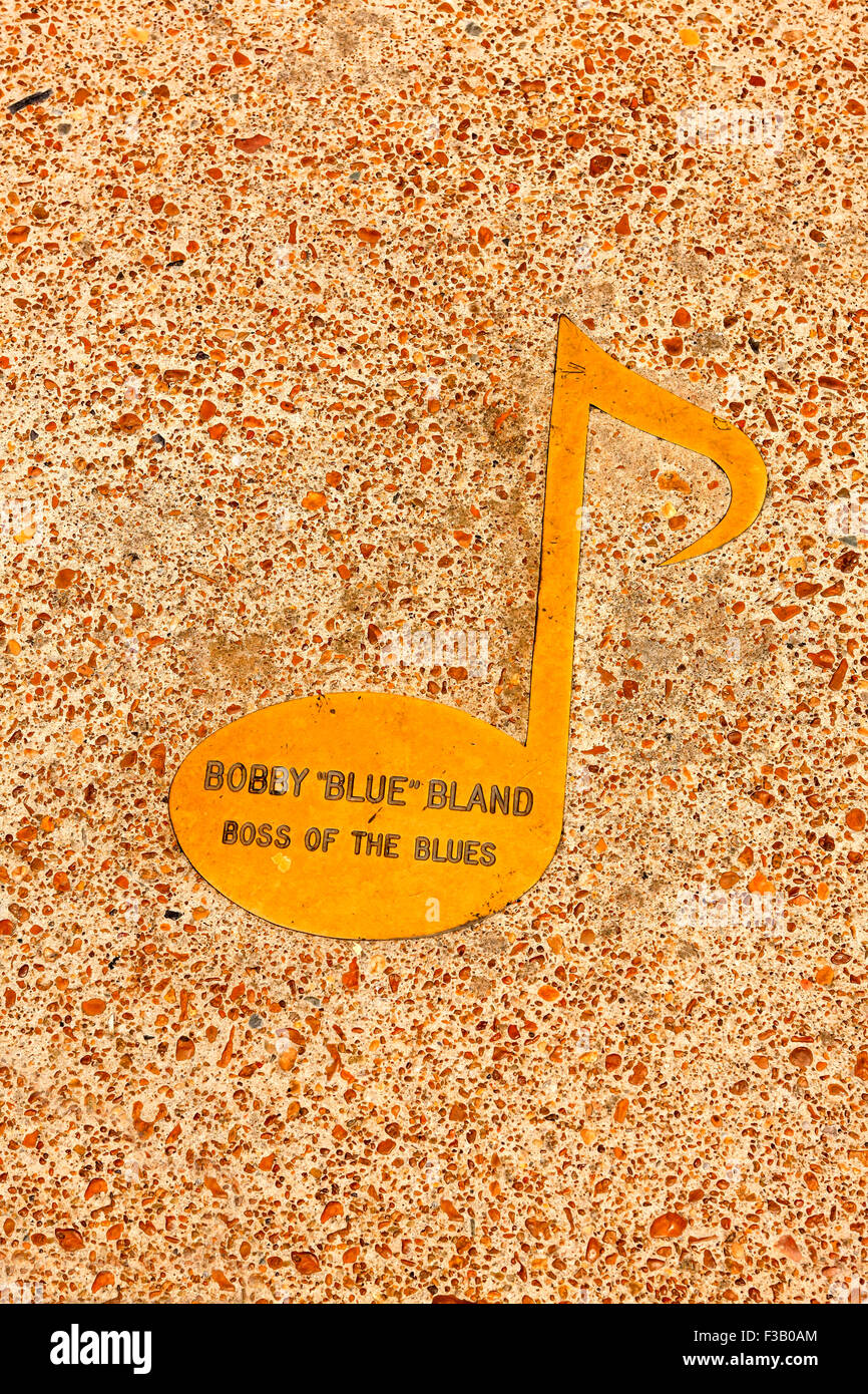 Noten setzen auf dem Bürgersteig auf der Beale Street in Memphis, Tennessee. Diesein Bobbie Blue Bland gewidmet Stockfoto