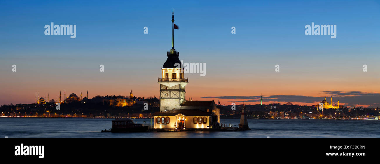 Maiden Tower und den Bosporus in Istanbul. Stockfoto