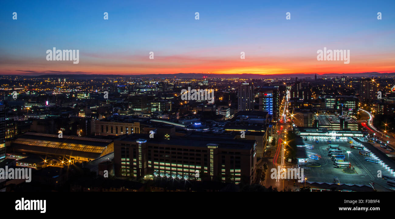 Stadt-Sonnenuntergang Stockfoto