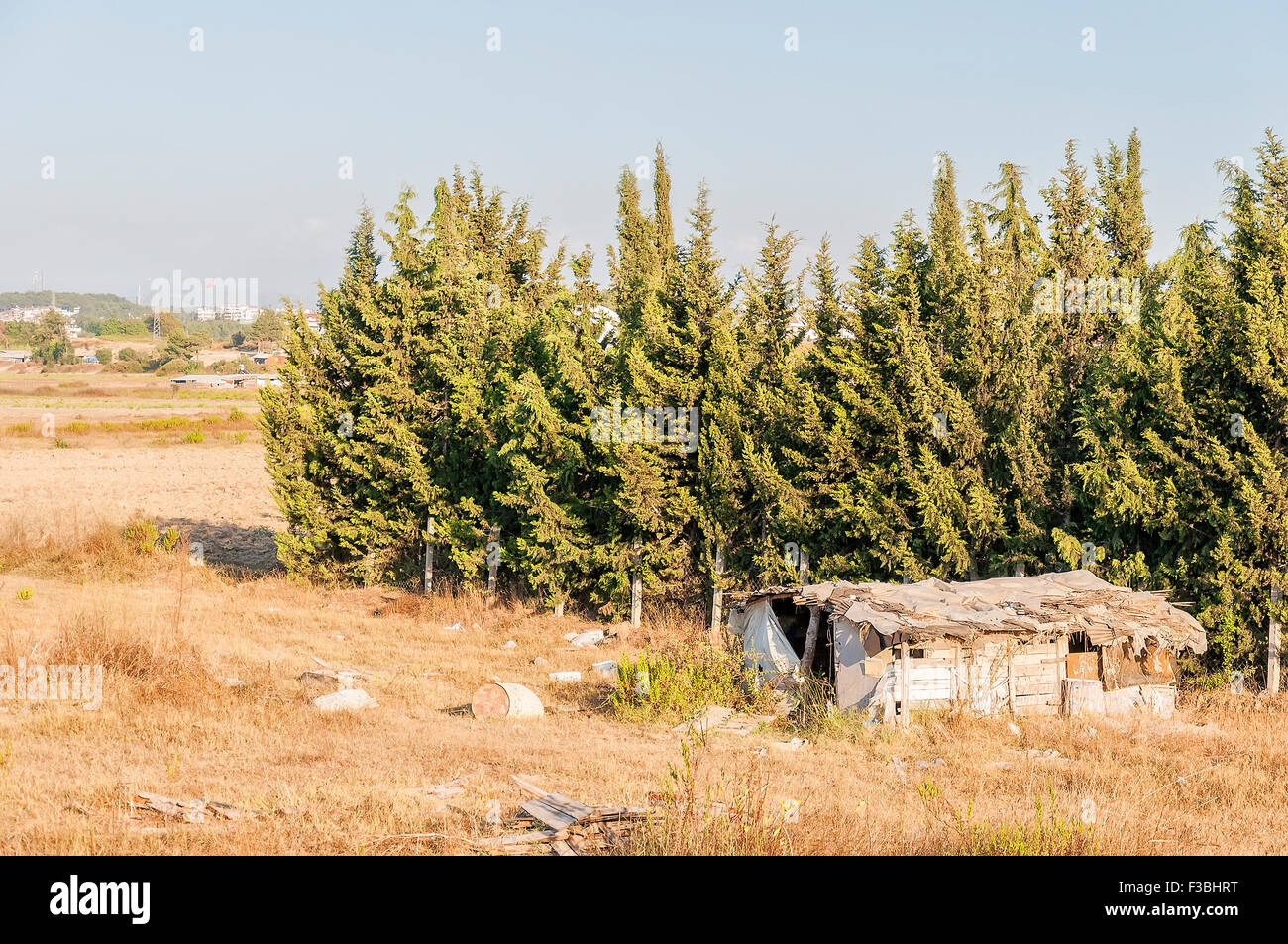 Eine verlassene Shanty-Haus befindet sich in der ländlichen Türkei. Stockfoto