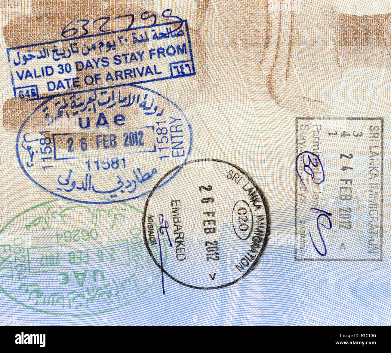 Beenden Sie Visum Briefmarken und Eintrag - Einwanderung Ankunft Briefmarken auf griechischer Reisepass Stockfoto