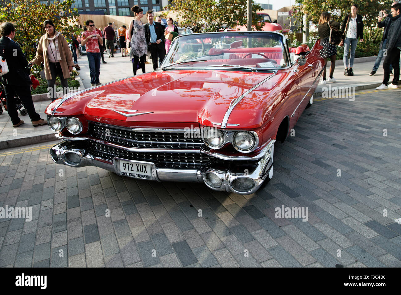 London, England, Vereinigtes Königreich: 4. Oktober 2015 Classic Auto Boot verkaufen, Lewis Cubitt Square, Kings Cross, London, England, UK, Credit: Keith Erskine/Alamy Live News Stockfoto