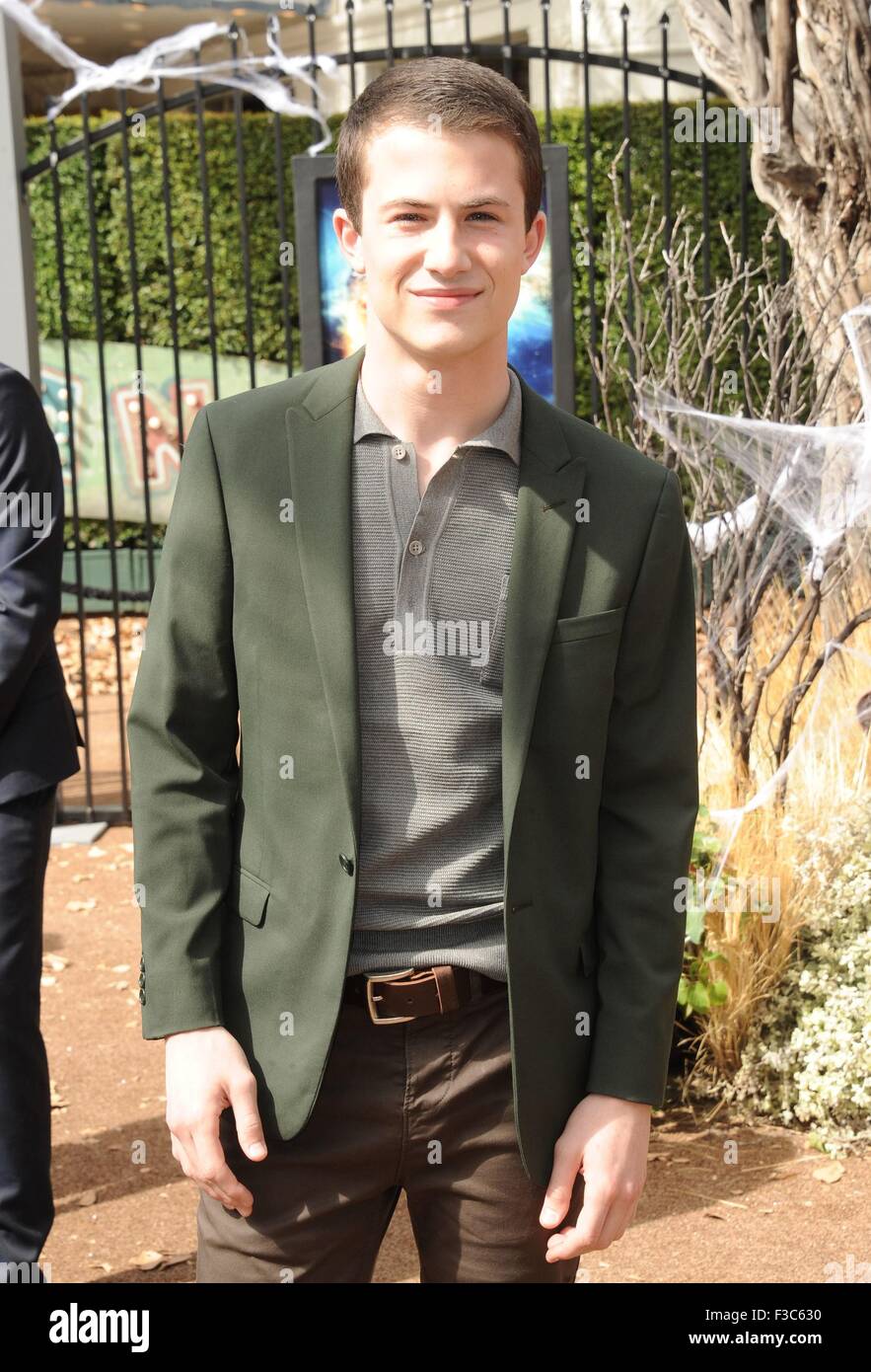 Los Angeles, CA, USA. 4. Oktober 2015. Dylan Minnette im Ankunftsbereich für Gänsehaut-Premiere, The Regency Village Theatre, Los Angeles, CA 4. Oktober 2015. Bildnachweis: Dee Cercone/Everett Collection/Alamy Live-Nachrichten Stockfoto