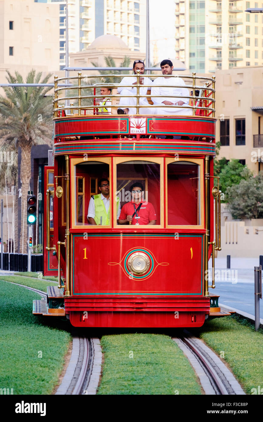 Neuen Dubai Trolley (San Francisco Stil Wasserstoff Brennstoffzellen betriebene Straßenbahn) Straße in Dubai Vereinigte Arabische Emirate Reisen Stockfoto